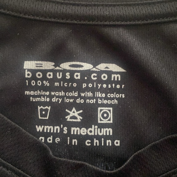 NYRR Run as One micro polyester women’s running shirt. Black - Picture 6 of 8